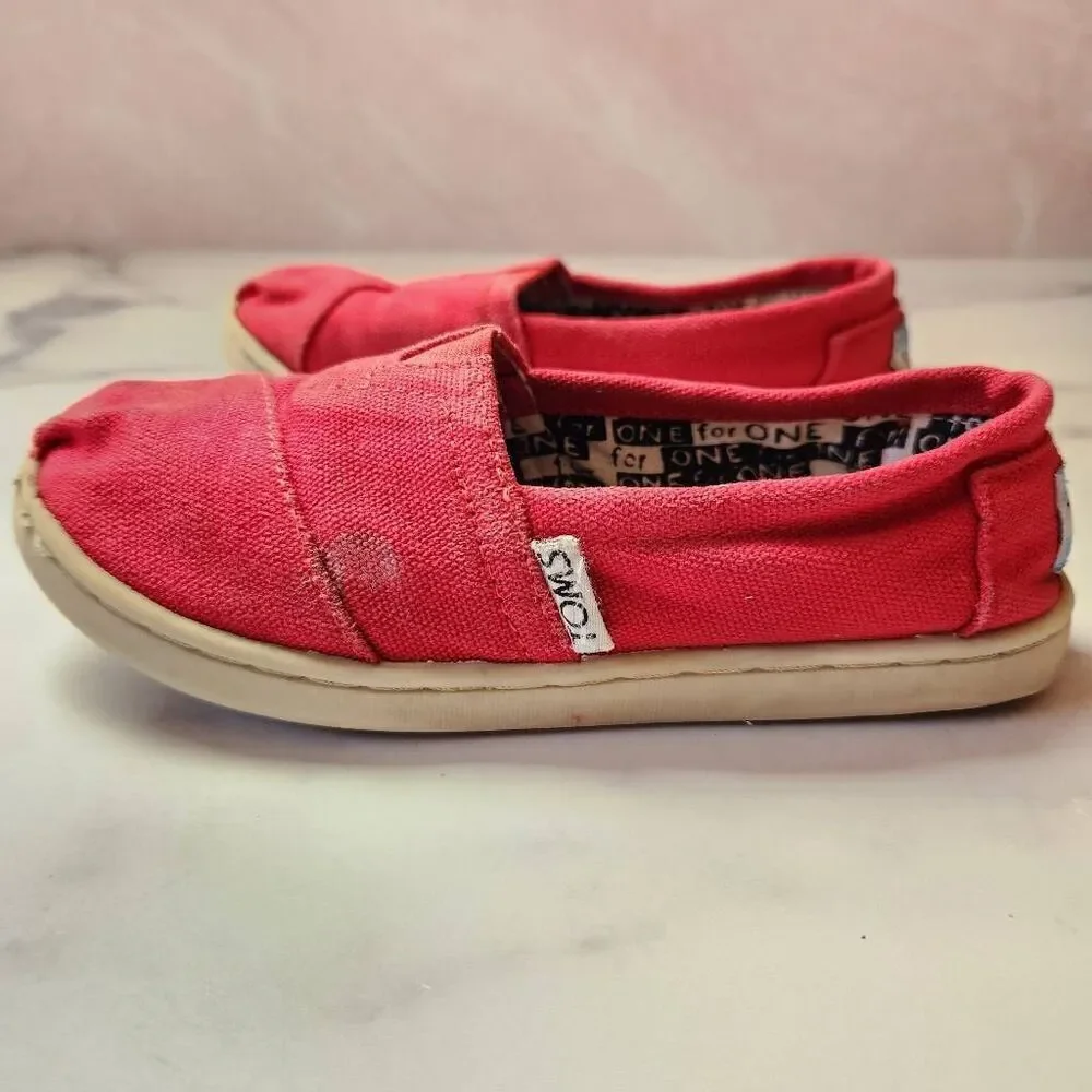 Kids girls red Toms slip on canvas brick red shoes casual minimalist